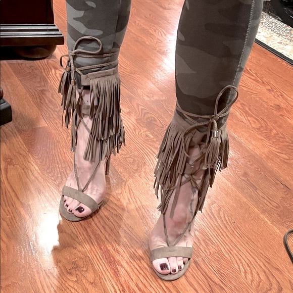 Sexy Wild Diva Fringe And Lace Up Heeled Sandals Size 7 1/2 - Picture 4 of 17